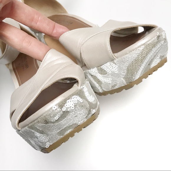 Donal J Pliner Franci Platform Heel Sandals Embroidered Sequined Size 8.5 Spain - Picture 5 of 8